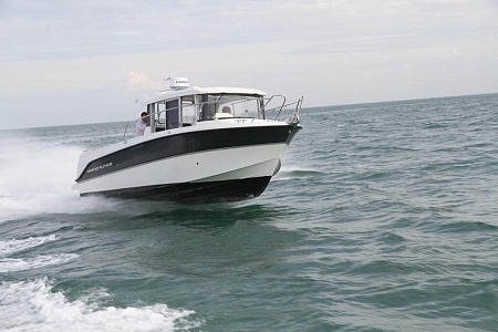 Катер Parker 800 Pilothouse